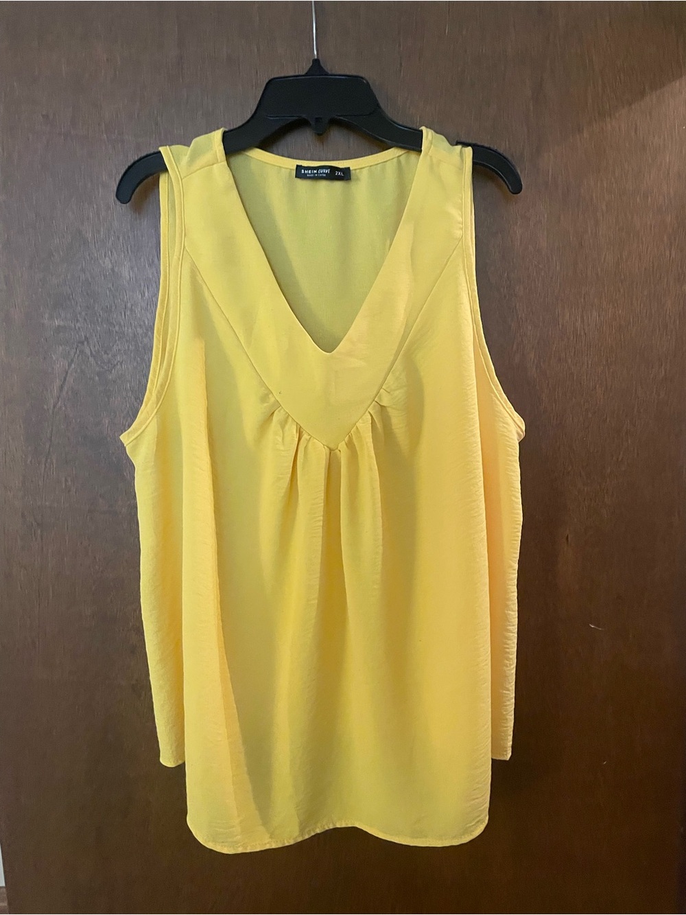 SHEIN Yellow V-Neck Sleeveless Camisole